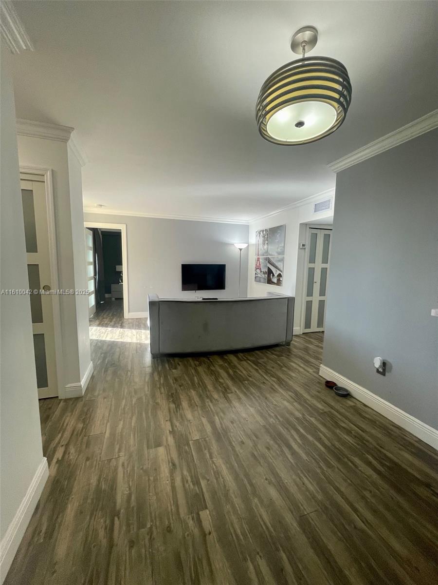 Modern Completely remodeled 2/2 unit Best Breathtaking unit in Prestigious International Park Complex on First Floor with access from Lobby or Terrace. Top Of the Line Stainless-Steel Appliances, Wood Cabinets, Wood Flooring Throughout and Ceramic floors in bathrooms and kitchen. Clubhouse, Gated Pool and Park. Close to FIU University, Major Highways, Shopping Centers.
Down payment 25% minimum