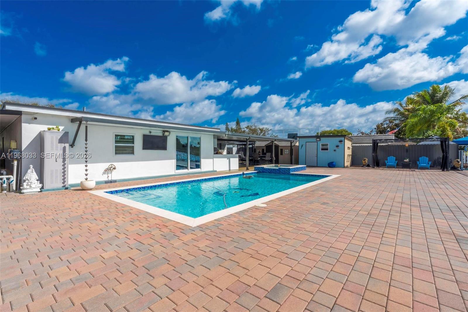 MIAMI GARDENS MANOR SEC 4 - Residential