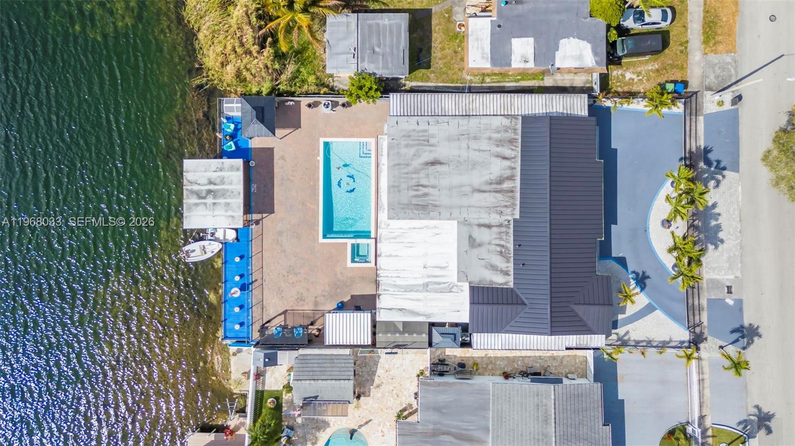 MIAMI GARDENS MANOR SEC 4 - Residential