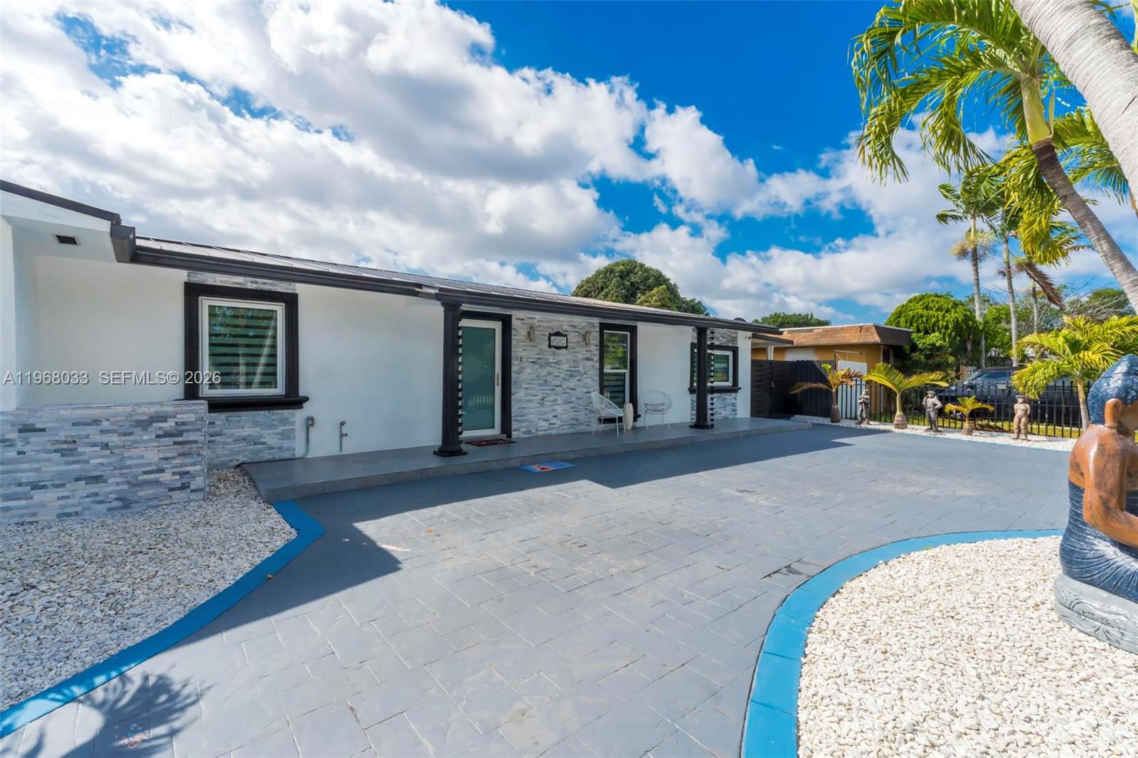 MIAMI GARDENS MANOR SEC 4 - Residential