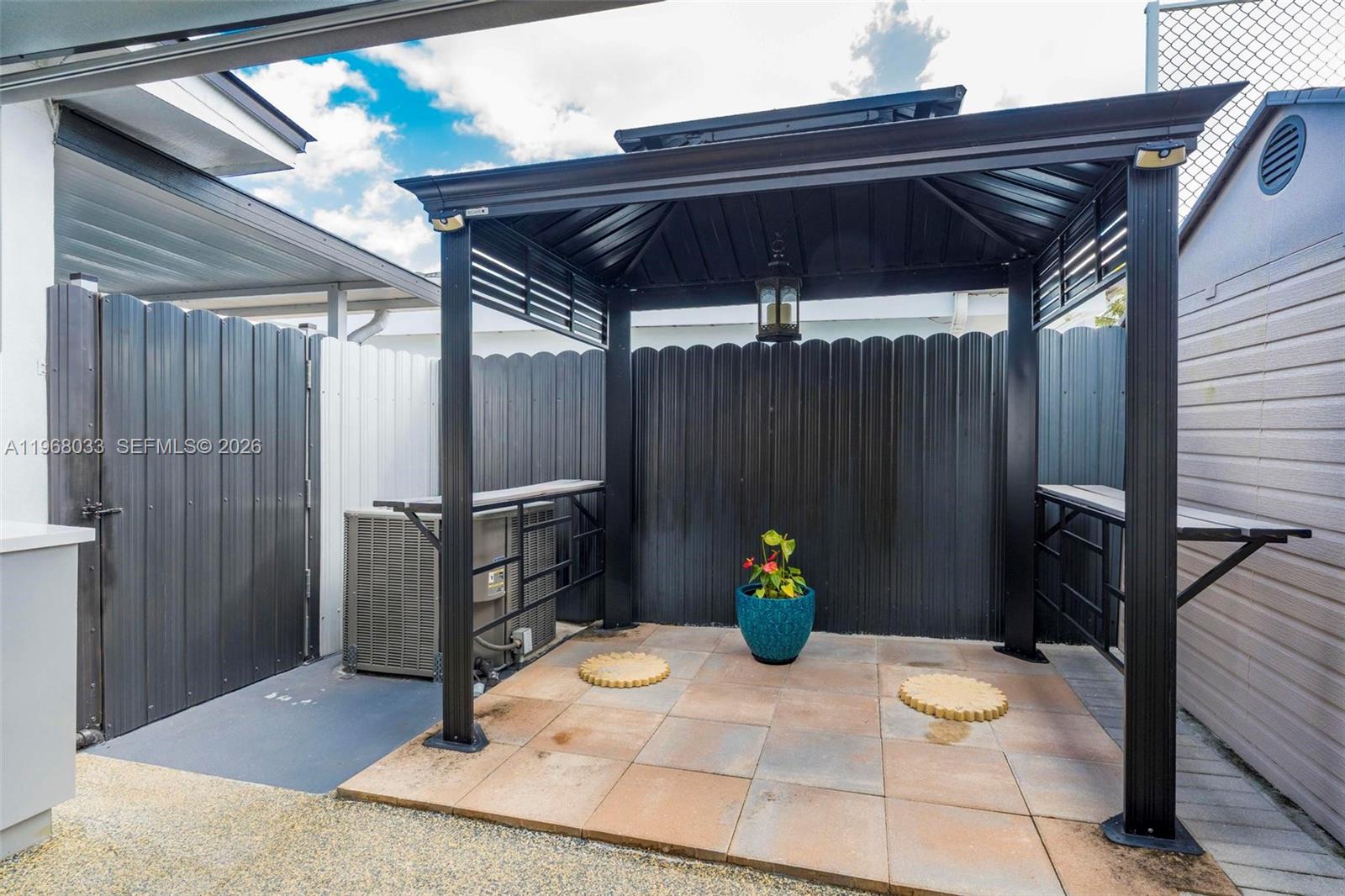 MIAMI GARDENS MANOR SEC 4 - Residential