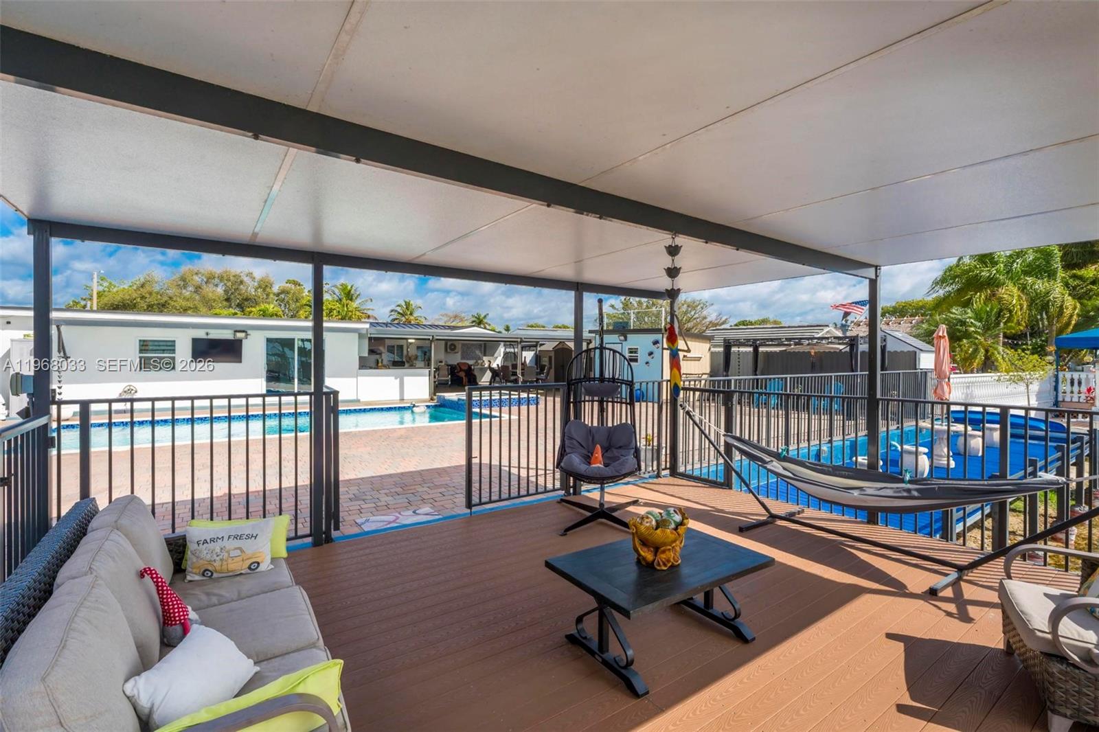 MIAMI GARDENS MANOR SEC 4 - Residential