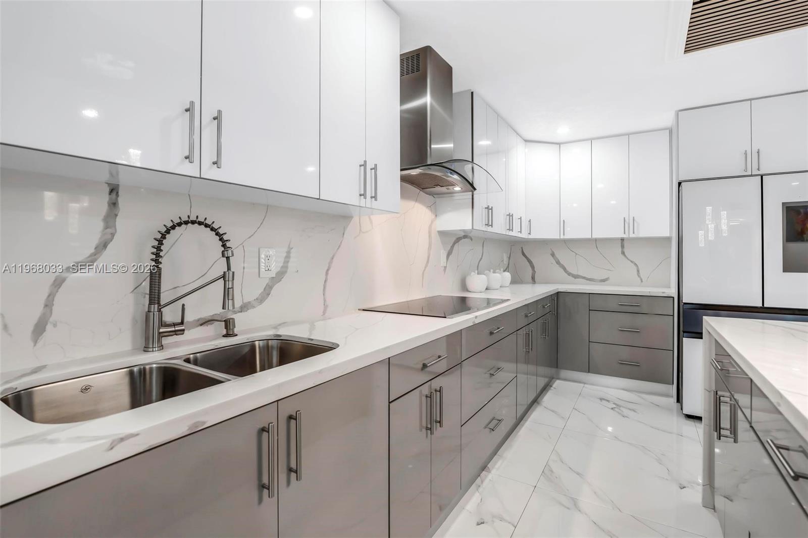 MIAMI GARDENS MANOR SEC 4 - Residential