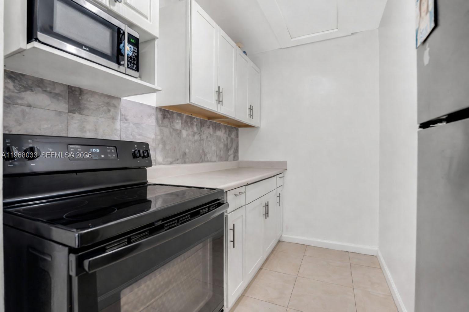 MIAMI GARDENS MANOR SEC 4 - Residential