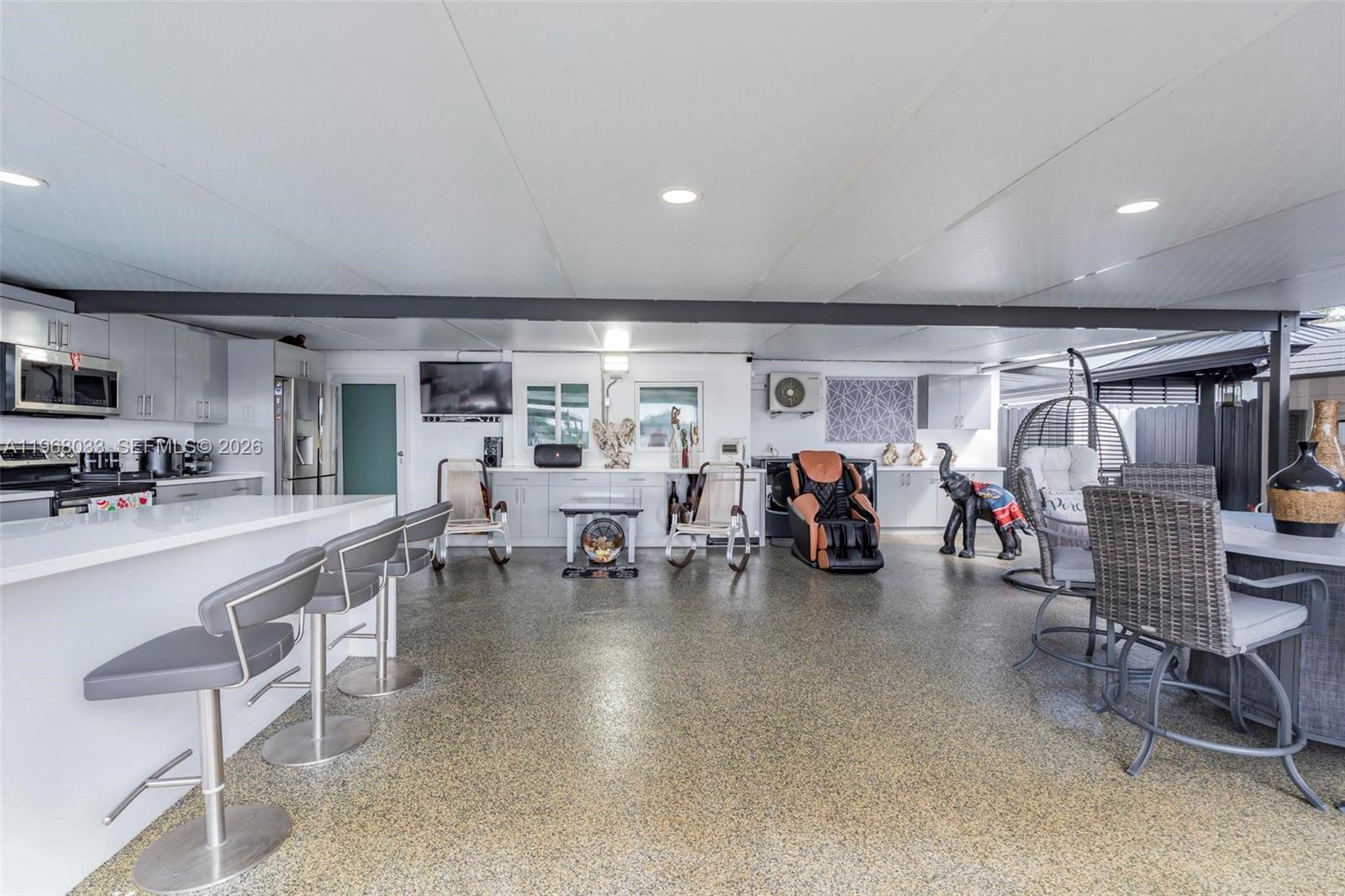 MIAMI GARDENS MANOR SEC 4 - Residential