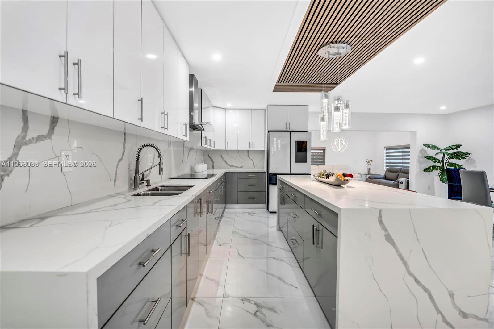 MIAMI GARDENS MANOR SEC 4 - Residential