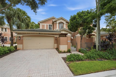 Photo of 2794 Kinsington Cir #26-3, Weston, FL 33332 (MLS # A12033710)