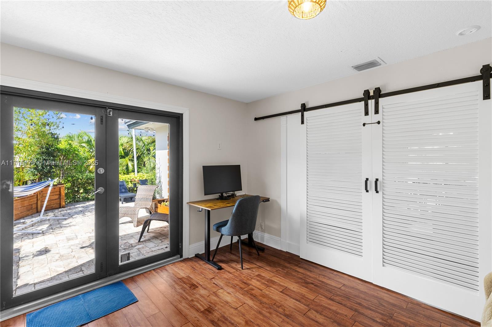 COVE 3RD SEC - Residential Lease