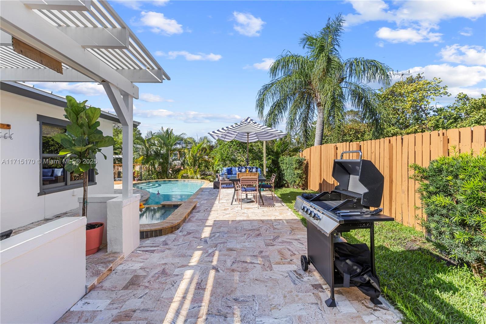 COVE 3RD SEC - Residential Lease