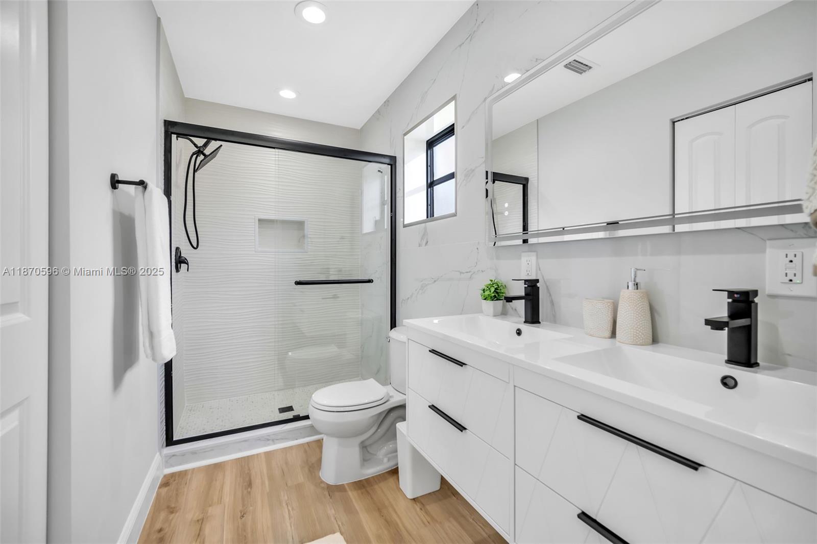 BUTTONWOOD 2 - Residential