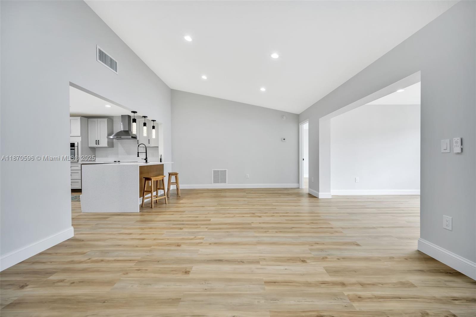 BUTTONWOOD 2 - Residential