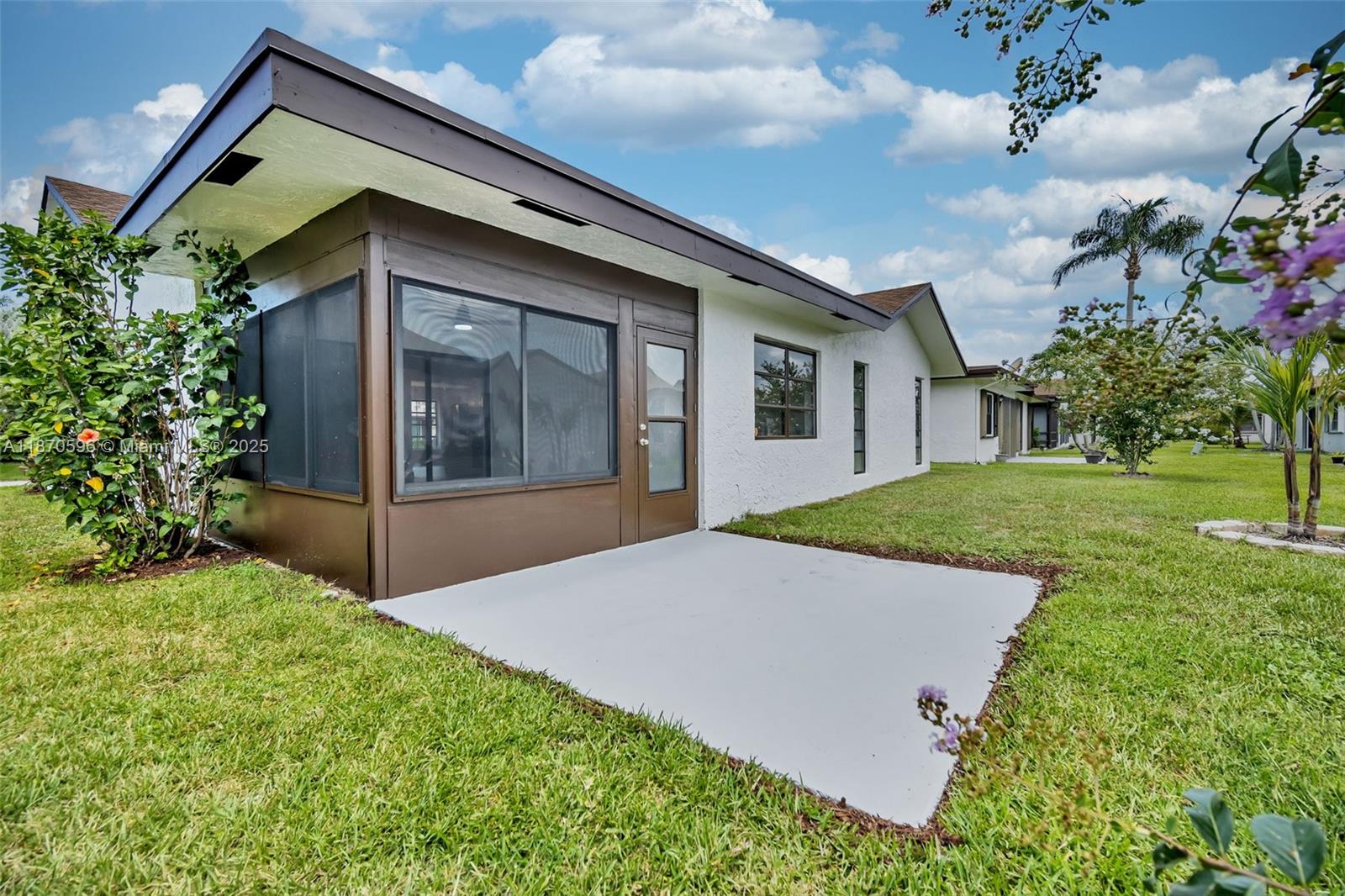 BUTTONWOOD 2 - Residential