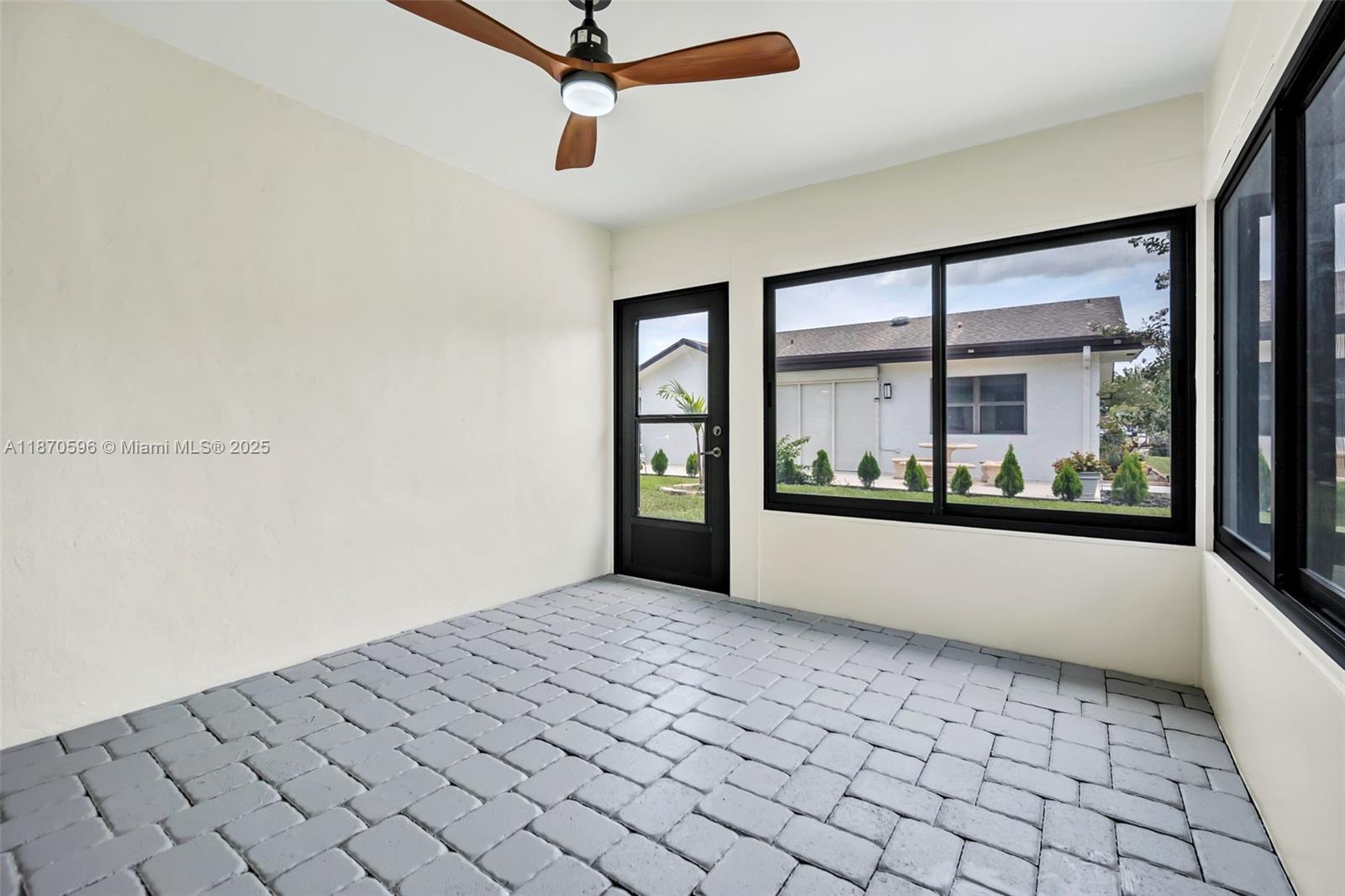 BUTTONWOOD 2 - Residential