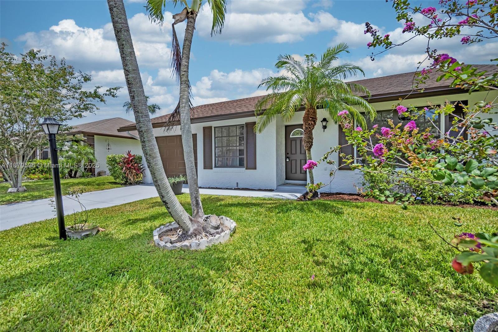 BUTTONWOOD 2 - Residential