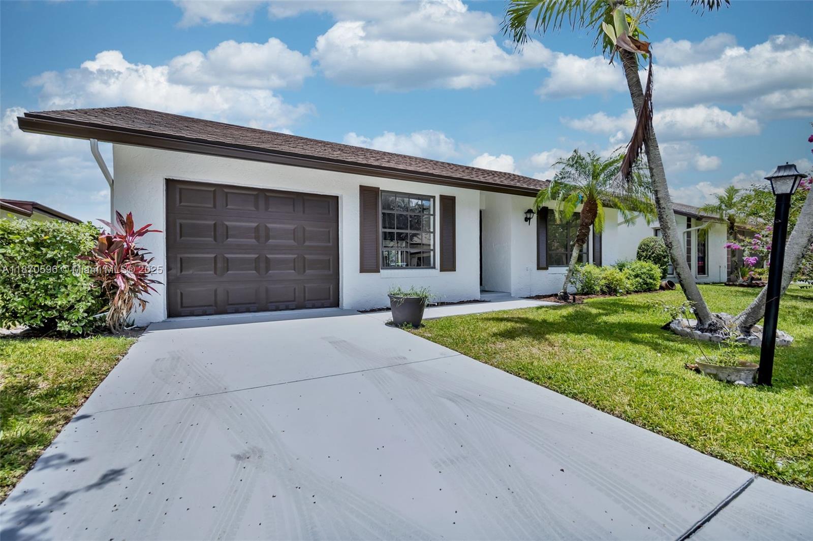 BUTTONWOOD 2 - Residential