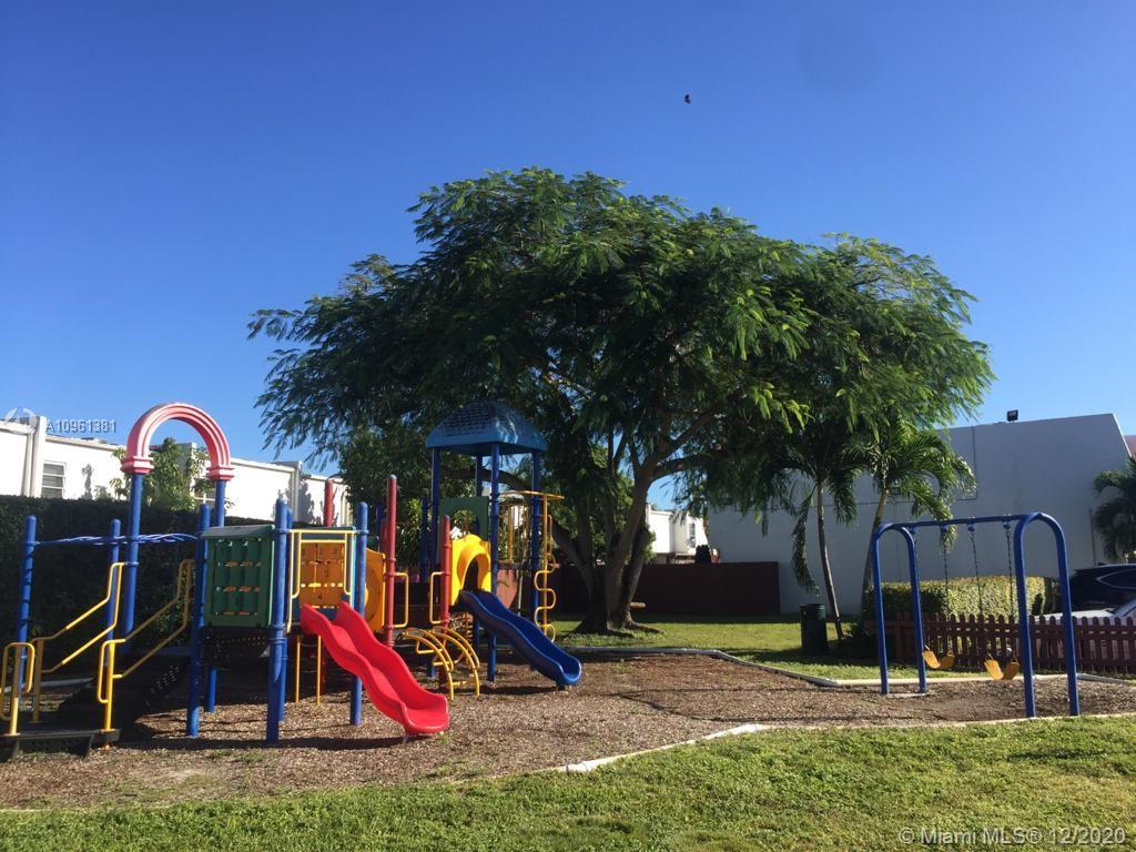 LAKE LAURA CONDO NO 2 - Residential