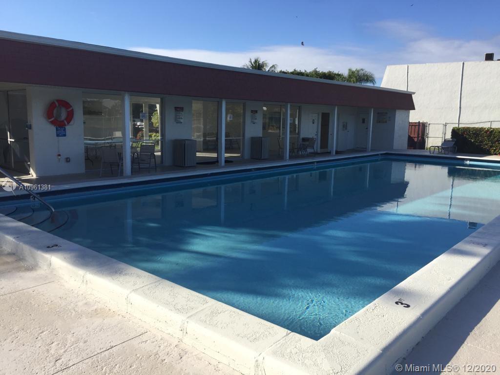 LAKE LAURA CONDO NO 2 - Residential