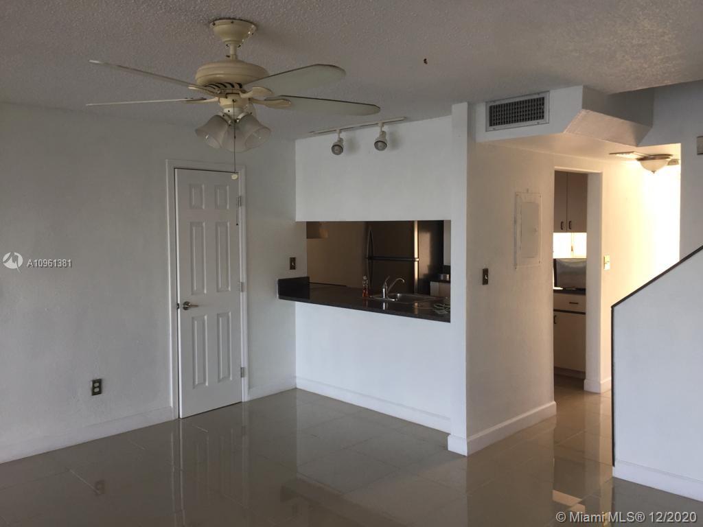 LAKE LAURA CONDO NO 2 - Residential