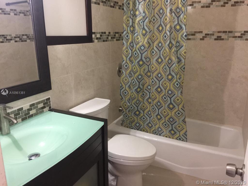 LAKE LAURA CONDO NO 2 - Residential