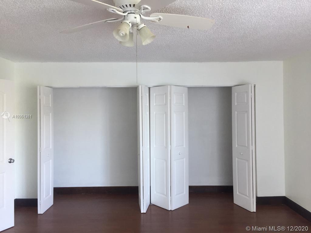 LAKE LAURA CONDO NO 2 - Residential