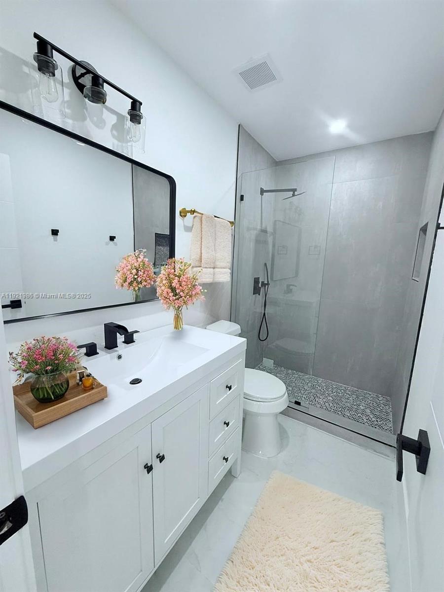 HYDE PARK FIRST SEC - Residential Lease