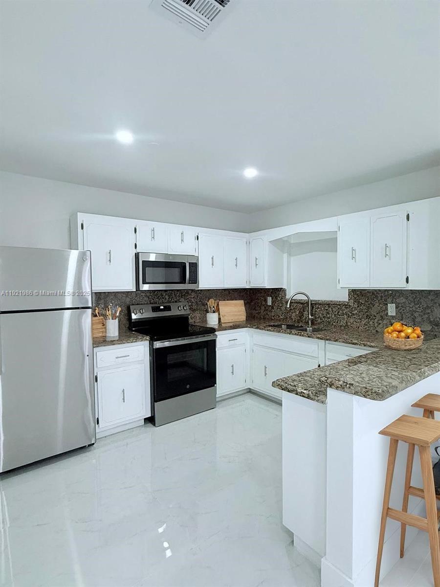 HYDE PARK FIRST SEC - Residential Lease