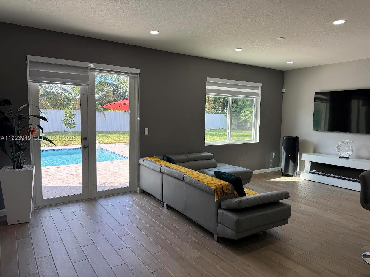 REESE ESTATES - Residential