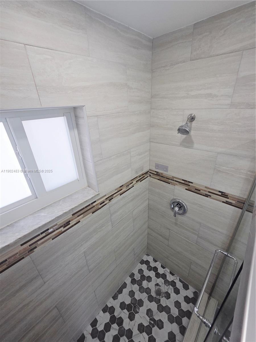 CARVER RANCHES - Residential Lease