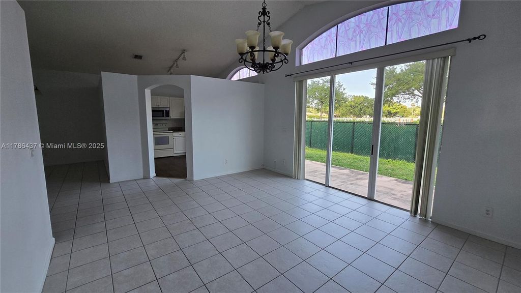 Photo of 5058 SW 148th Ter #5058, Davie, FL 33331 (MLS # A11786437)