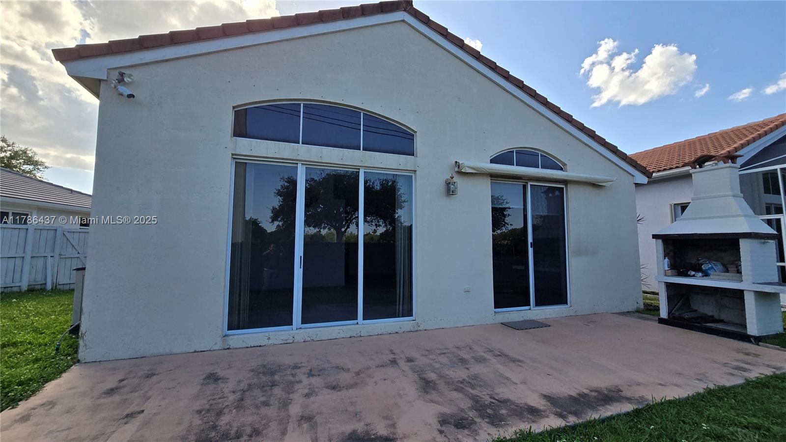 5058 SW 148th Ter 5058