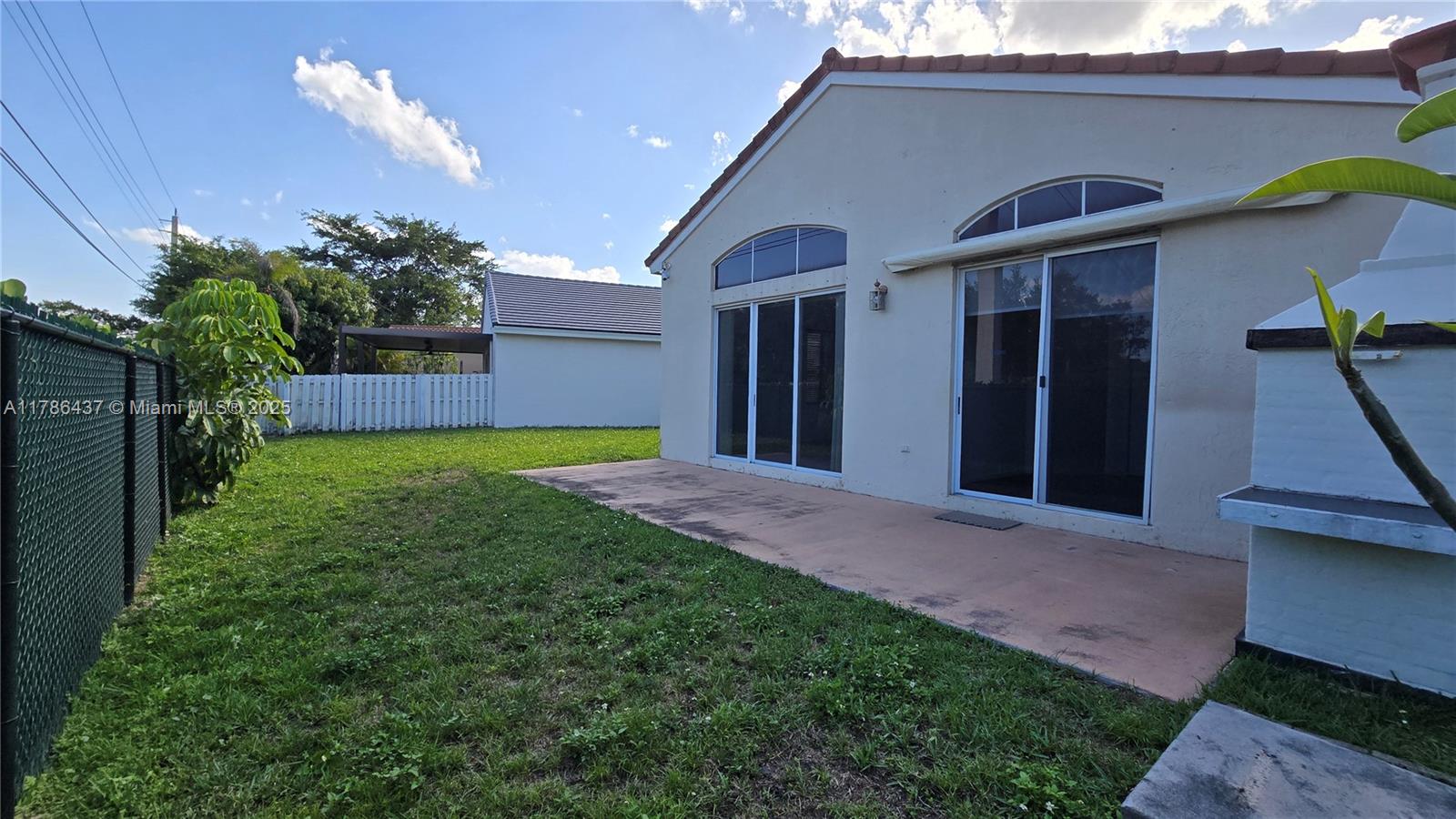 5058 SW 148th Ter 5058