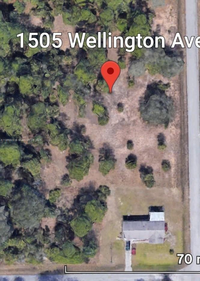 0.50 Acre. Build the house 0f your dreams. Many houses around. Price to sell. Electricity and water access