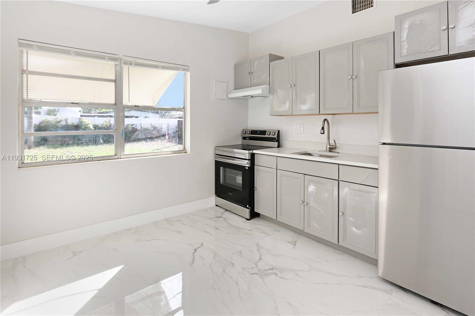 LAKE FOREST SEC 2 - Residential