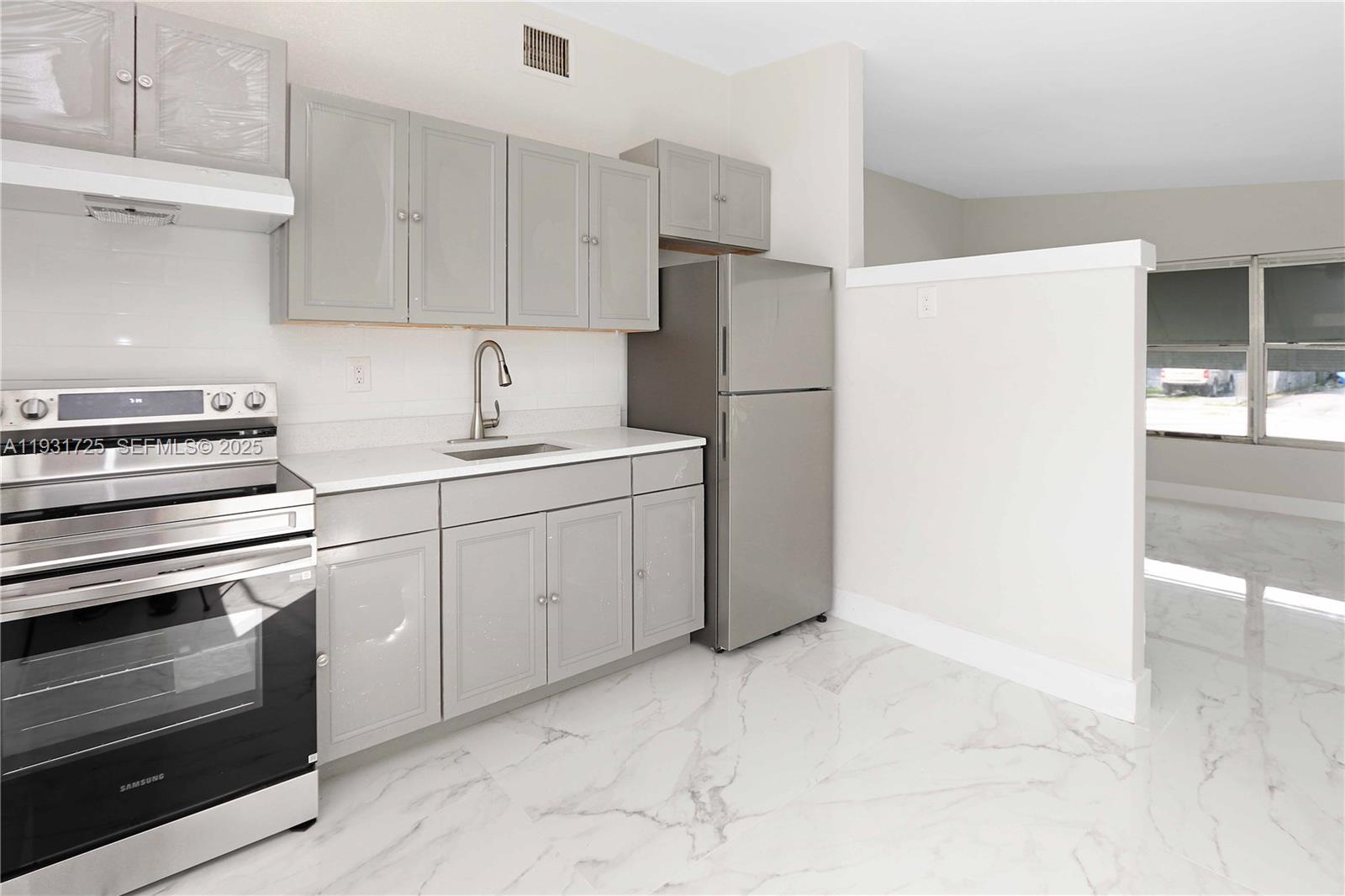 LAKE FOREST SEC 2 - Residential