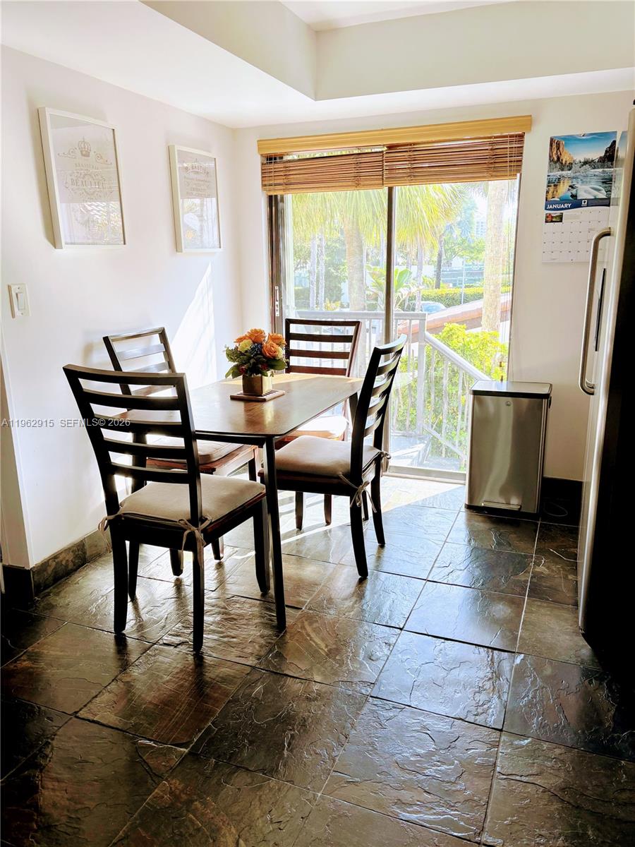 DELVISTA A CONDO - Residential