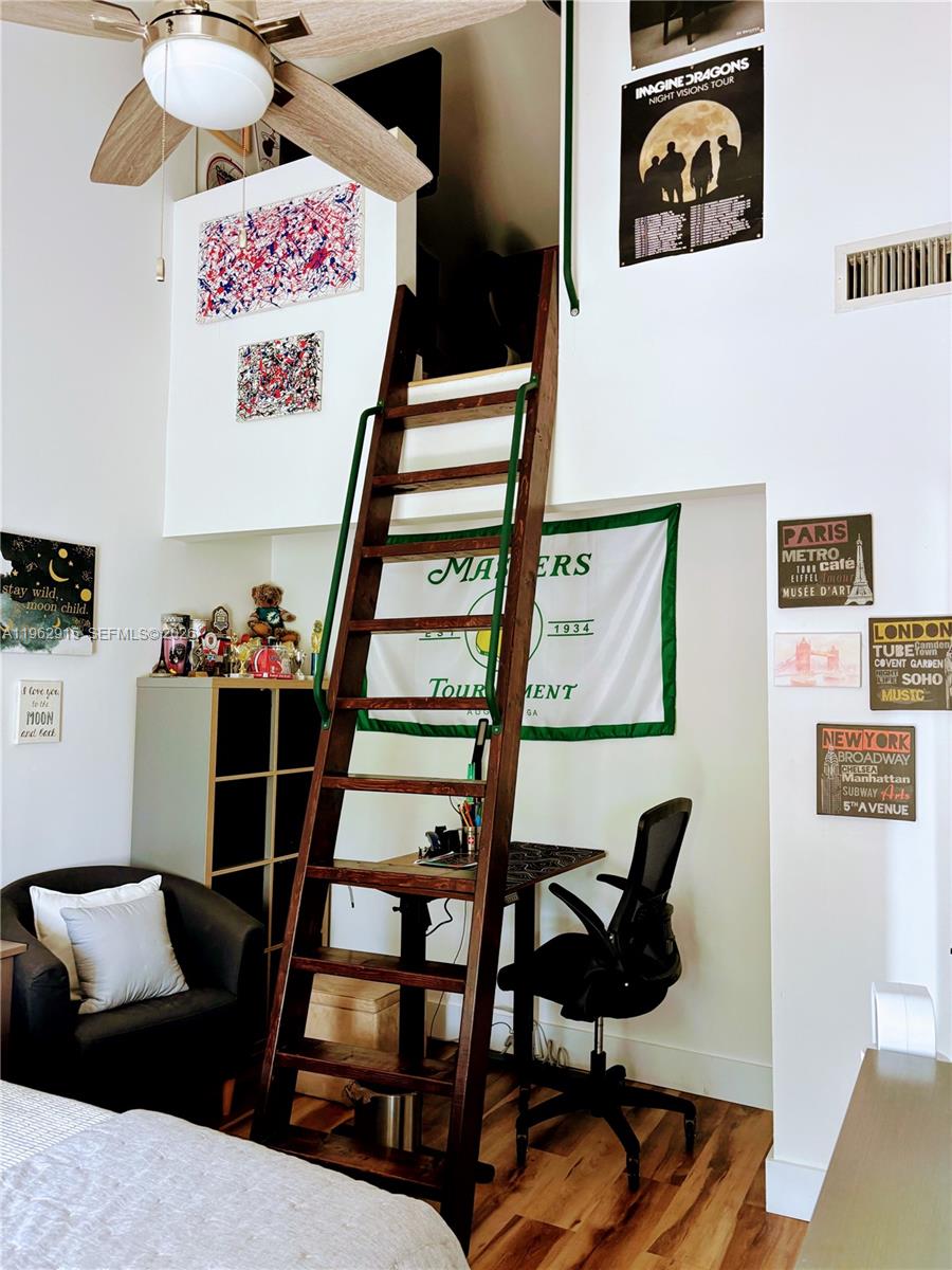 DELVISTA A CONDO - Residential