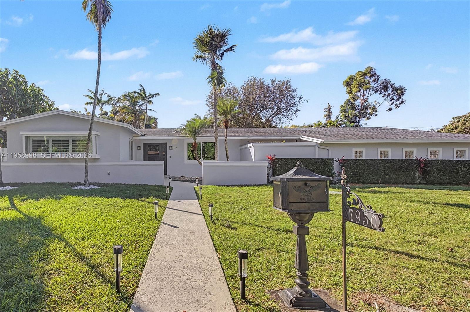 GARDEN GROVES - Residential