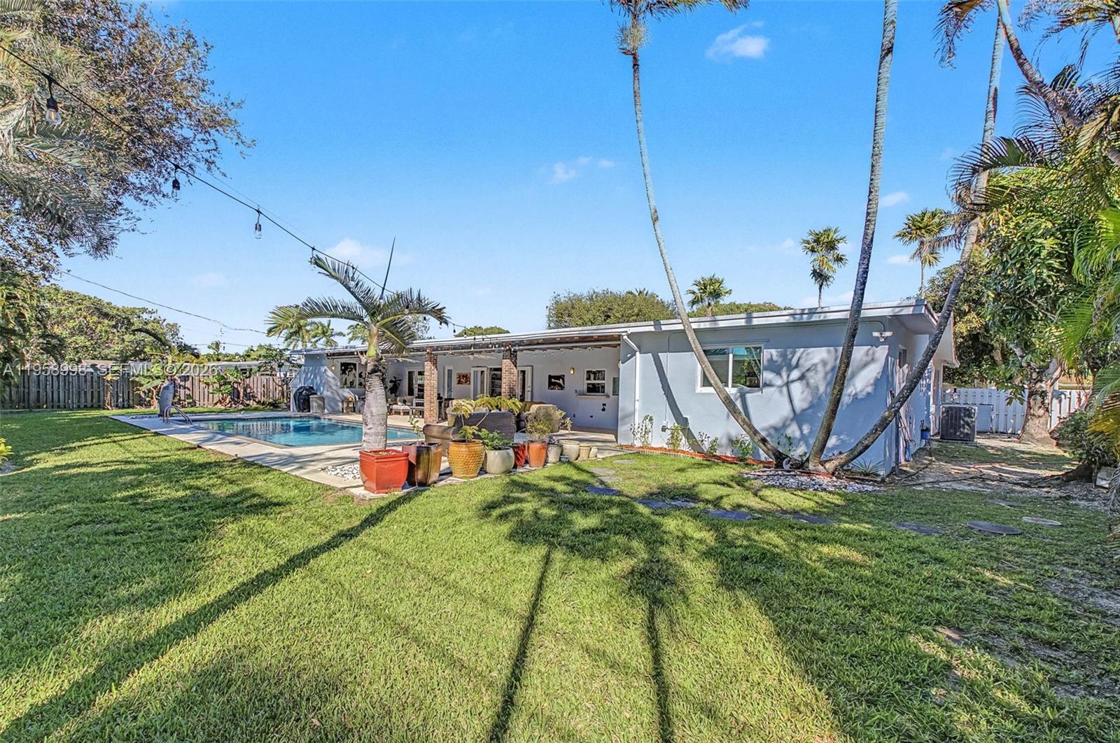 GARDEN GROVES - Residential