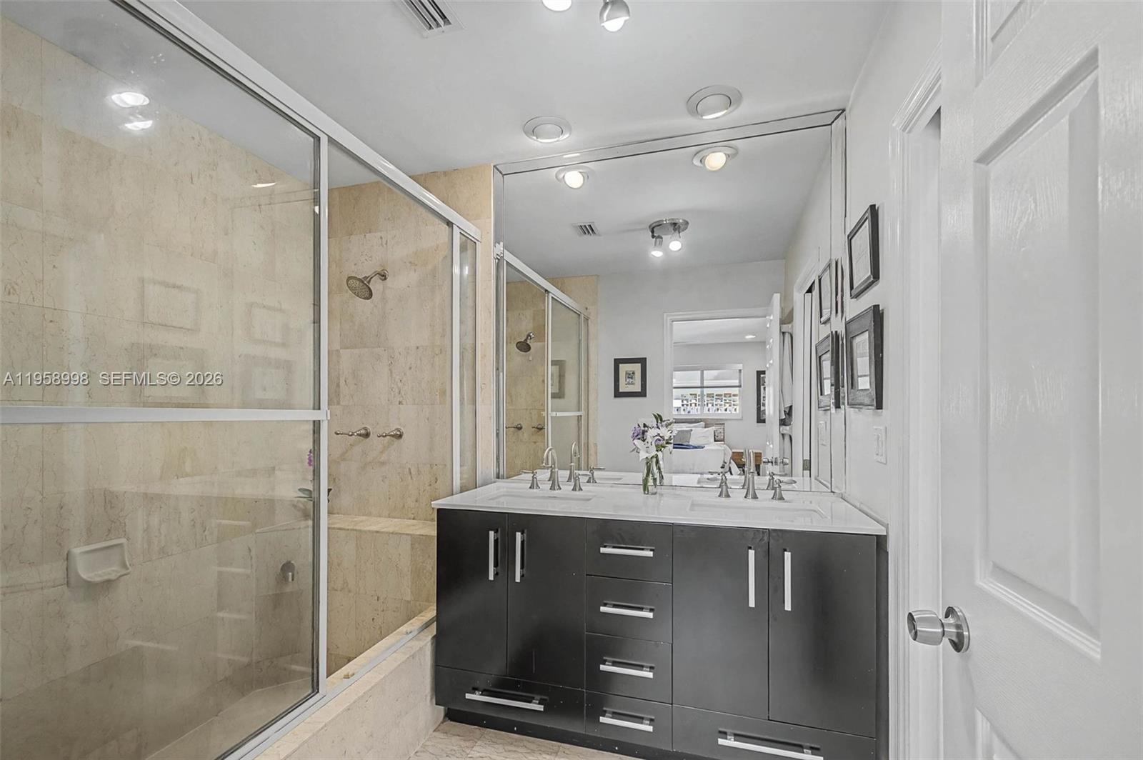 GARDEN GROVES - Residential