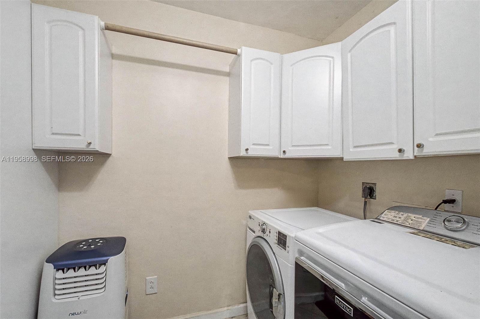 GARDEN GROVES - Residential