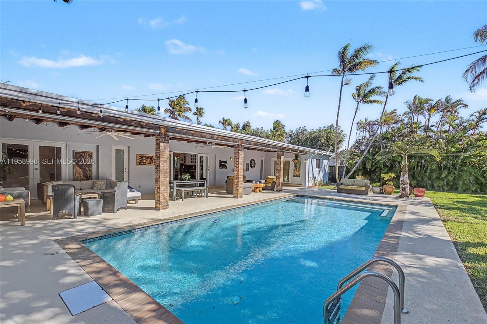 GARDEN GROVES - Residential