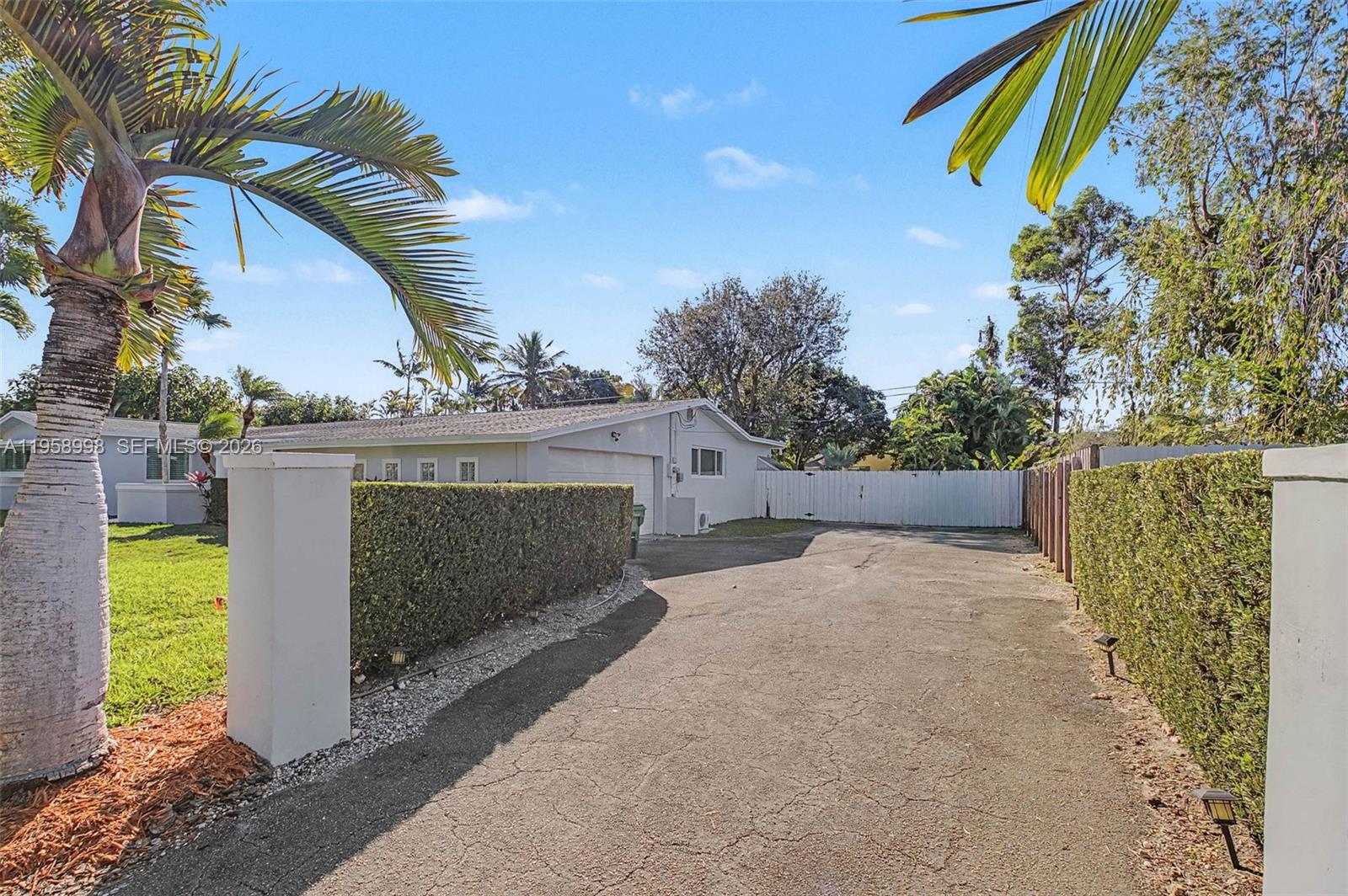 GARDEN GROVES - Residential