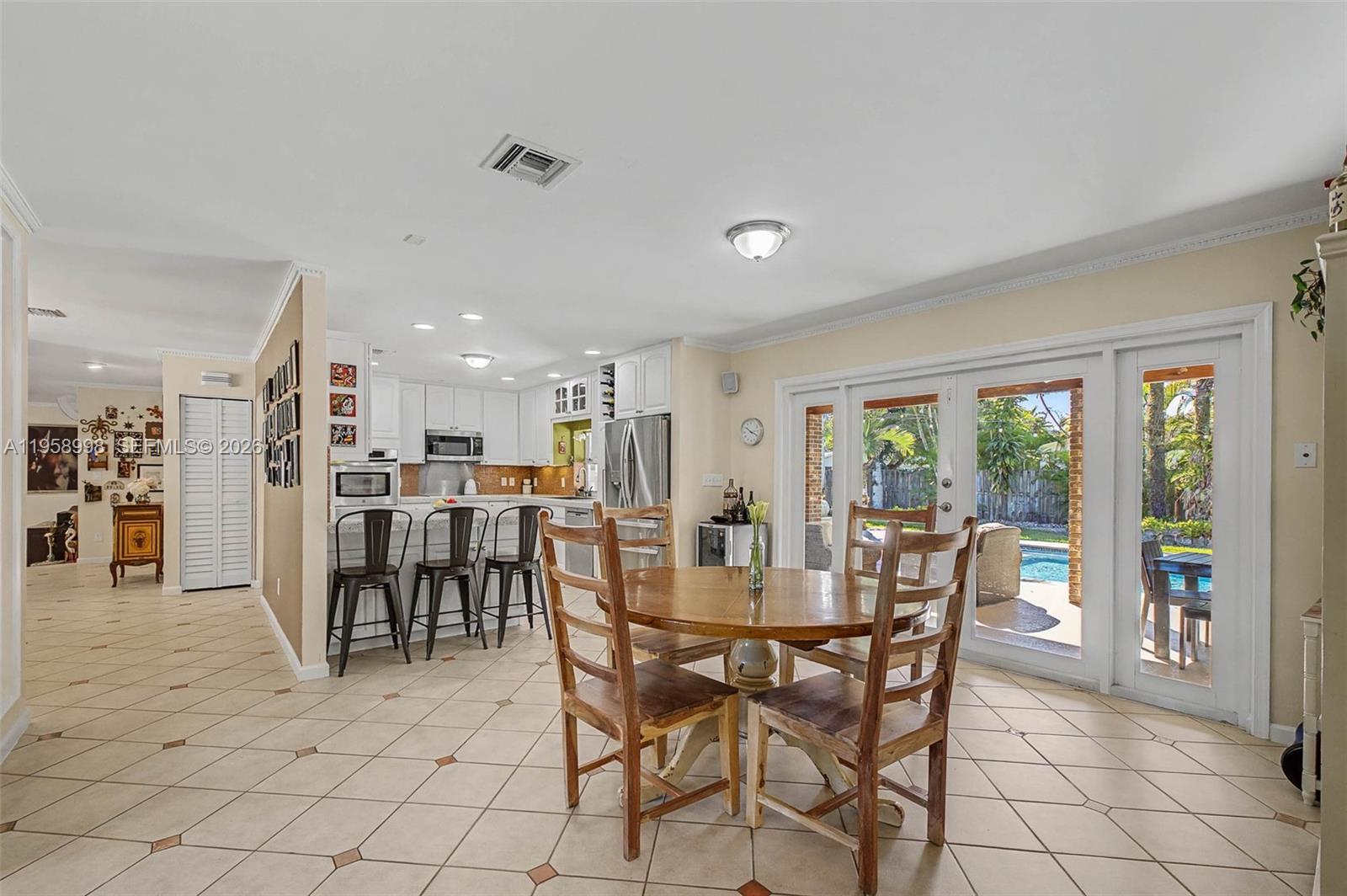 GARDEN GROVES - Residential