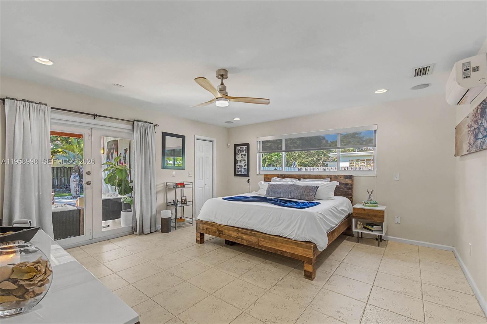 GARDEN GROVES - Residential