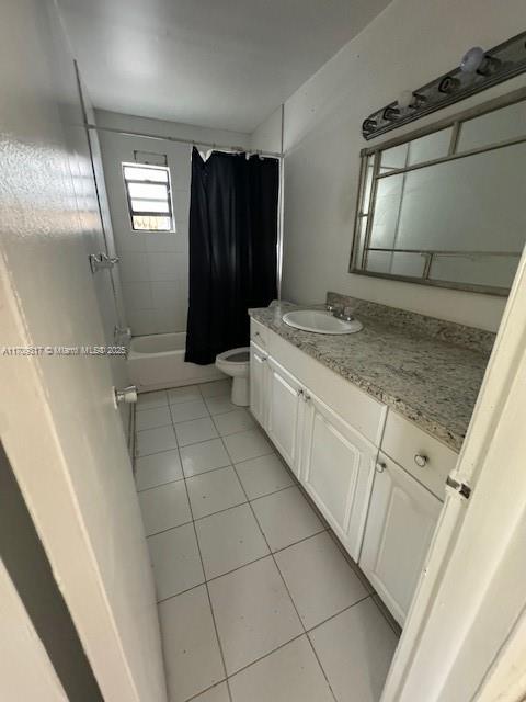 1371 NE 144th St
