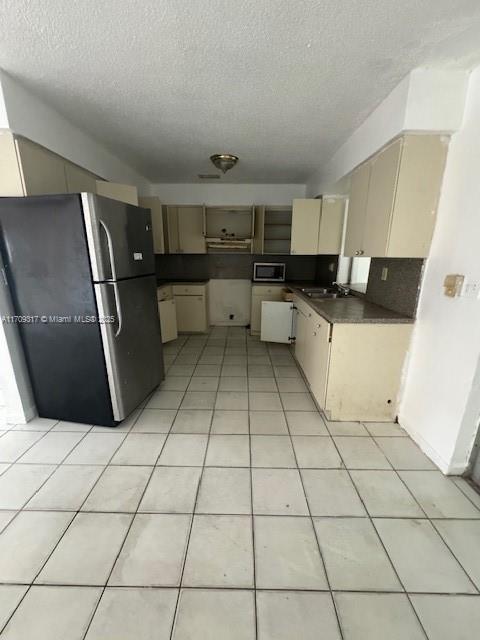 1371 NE 144th St