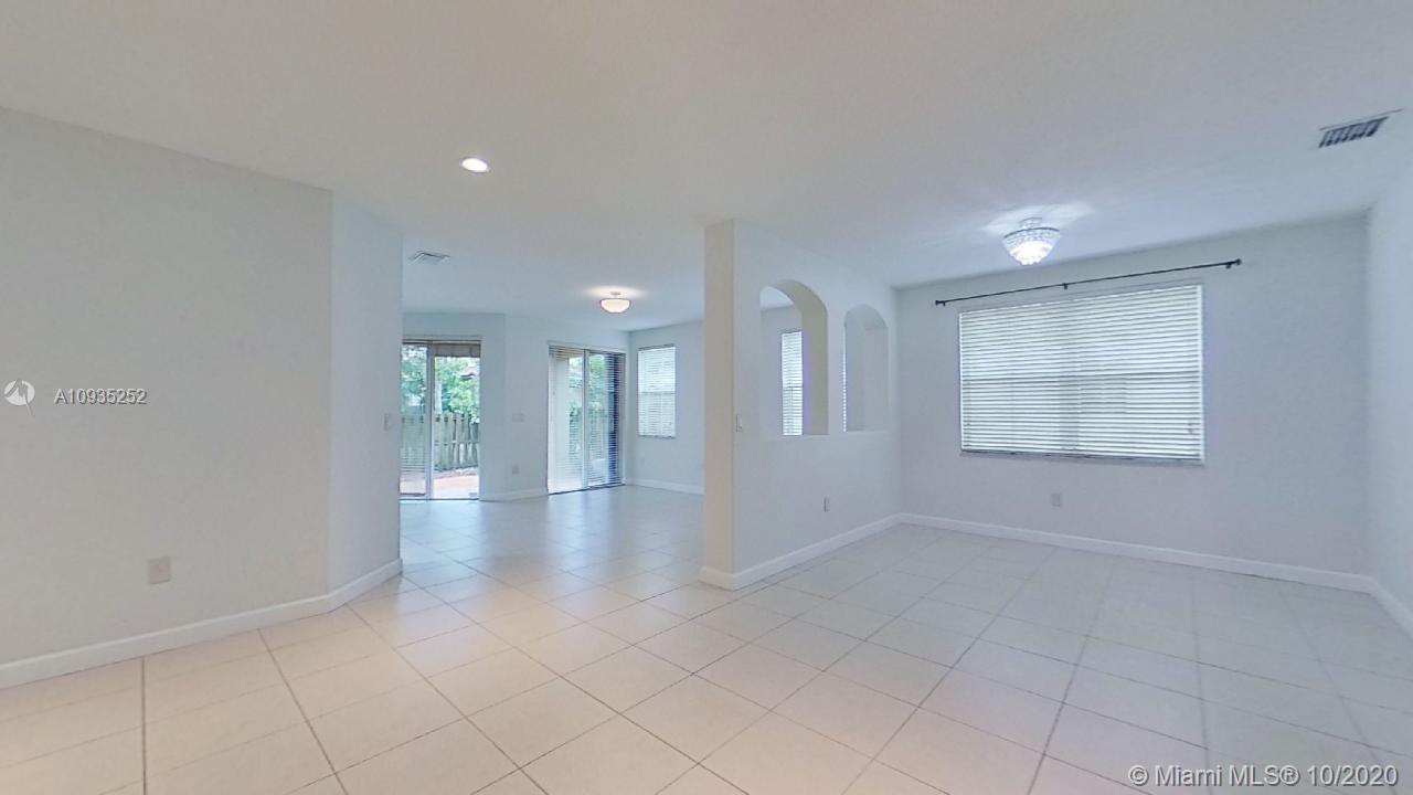 DORAL ISLES NORTH SEC ONE - Residential Lease