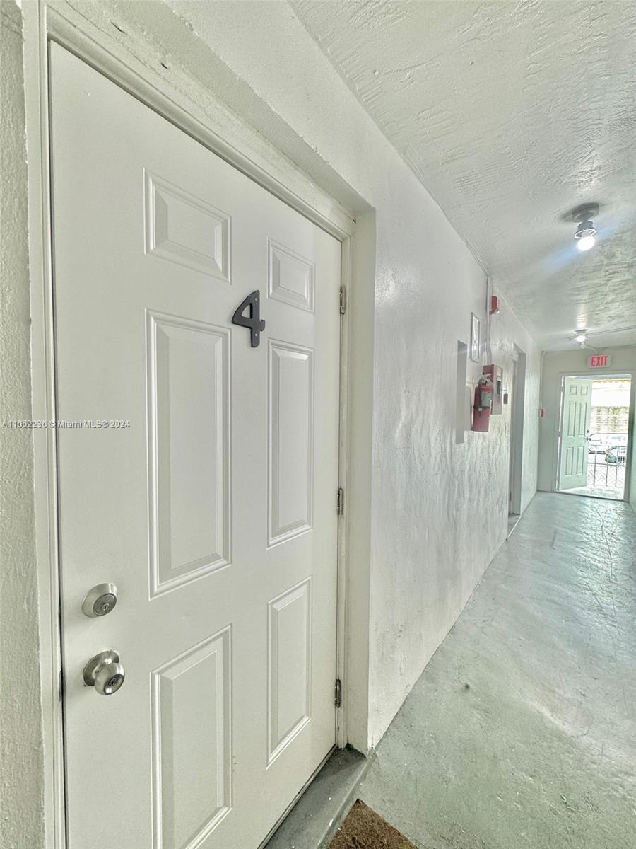 PLEASE TEXT THE LISTING AGENT FOR SHOWING INSTRUCTIONS. Beautiful 2nd-floor 2-bed 1 bath ready to move in. Professionally managed and maintained. 1 year lease minimum.