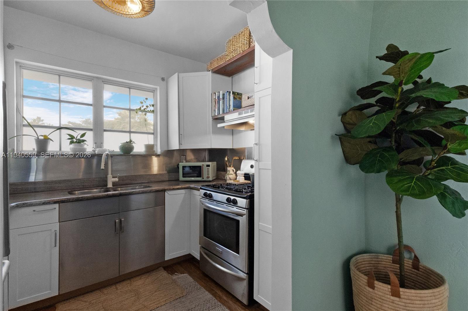 DECOLUX CONDO - Residential