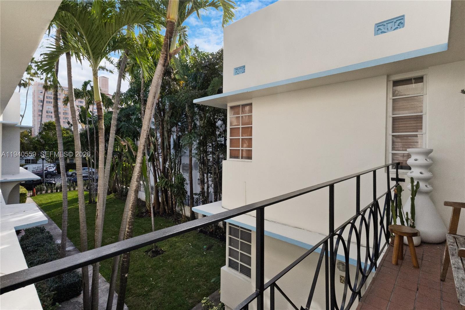 DECOLUX CONDO - Residential